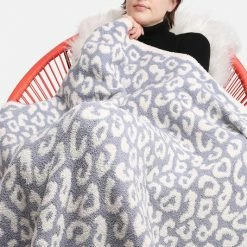 Fashion City Dream Blanket- Blue GIFTS